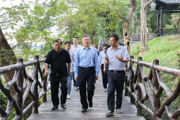 肖承貴深入市城投集團重點項目建設現(xiàn)場調研