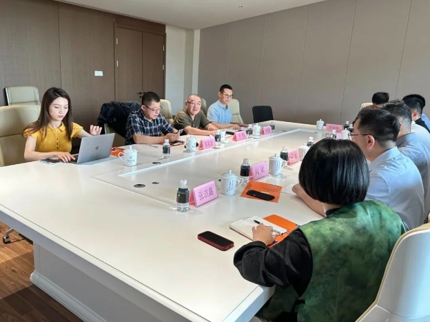 CFAC美院基地 清華大學美術學院與省數(shù)文集團、市城投集團強強聯(lián)手共繪文化創(chuàng)新新篇章